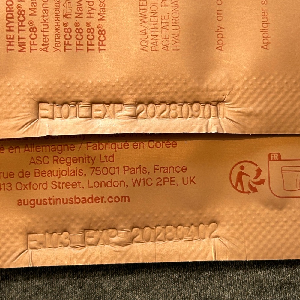 Augustinus Bader Bundle - The Hydrogel Face Mask and The Eye Patches - Picture 4 of 4